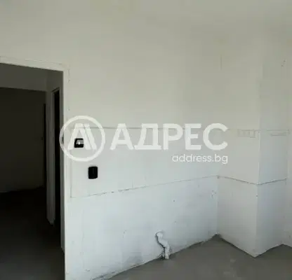 Photo 4 — Studio with potential for two-room in Dianabad, Sofia
