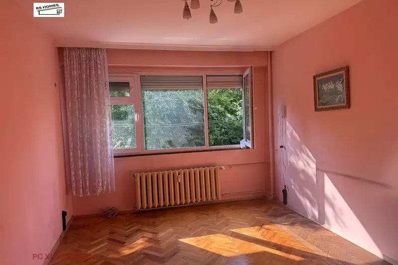 Three-room apartment in Dianabad with walk-through rooms