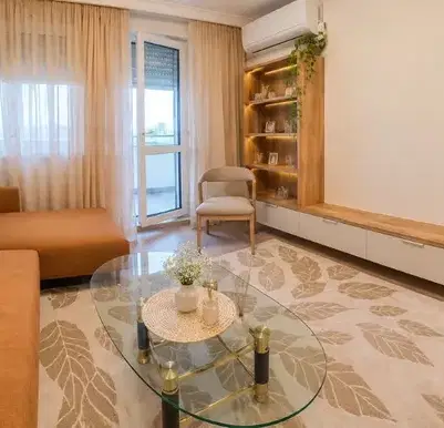 Снимка 4 — Луксозен 2-стаен апартамент в Дианабад с климатик