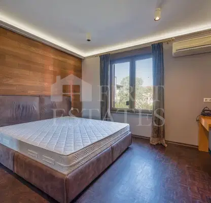 Photo 5 — Spacious 2-room apartment in Doktorski pametnik with private courtyard