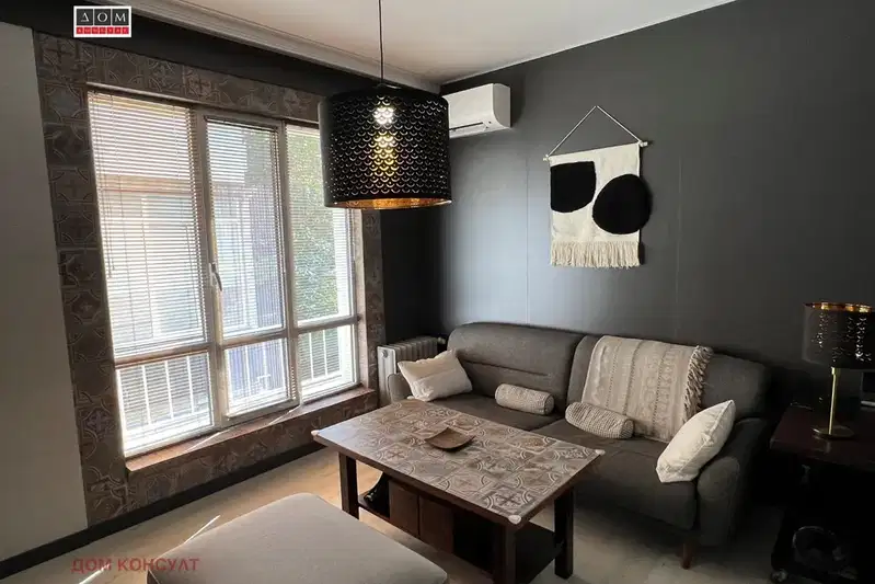 Three-room apartment in Doktorski Pamentnik with ready furnishings