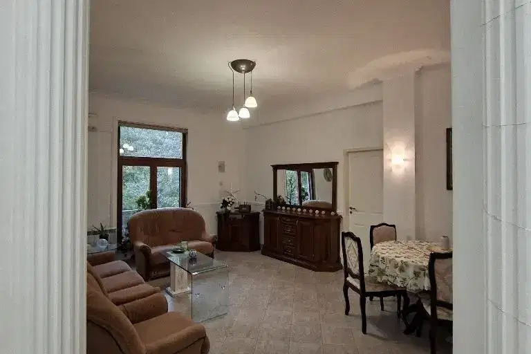Spacious 4-room apartment in Doctorski Pametnik, Sofia