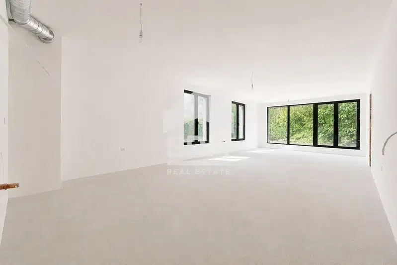 Three-room apartment with courtyard terrace in Dragalevtsi, Sofia