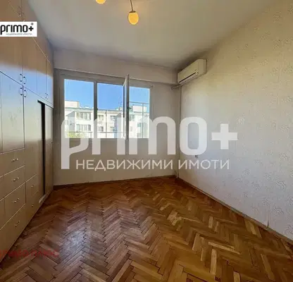 Снимка 3 — Двустаен апартамент с тераса в Дружба 1, София