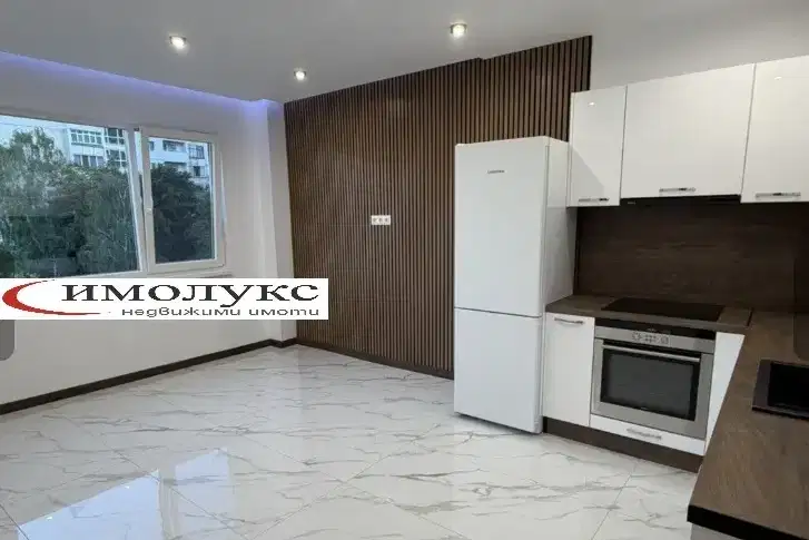 Three-room apartment in Druzhba 1 with full renovation