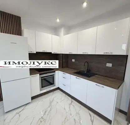 Снимка 3 — Тристаен апартамент в Дружба 1 с основен ремонт