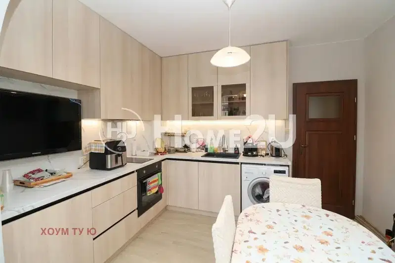 Тристаен апартамент с две тераси в Дружба 1, София
