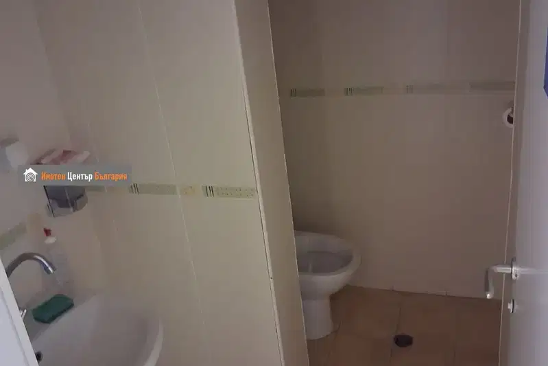 Multi-room apartment 130 sq m in Druzhba 1 with business potential