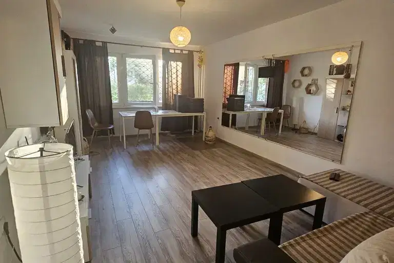 Two-room apartment in Druzhba 1 with southeast aspect