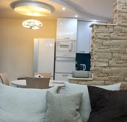 Photo 3 — Two-room apartment in Druzhba 2 with balcony and parking space