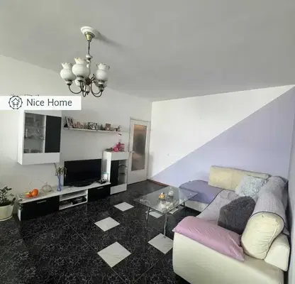 Photo 2 — Three-room apartment in Druzhba 2 with renovated look and elevator