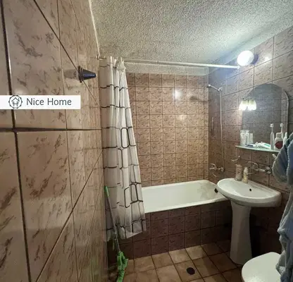 Photo 3 — Three-room apartment in Druzhba 2 with renovated look and elevator