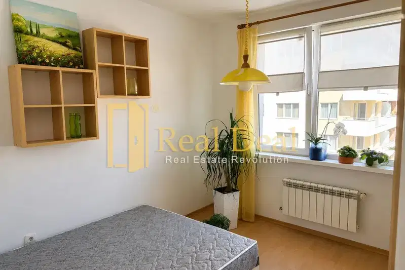 Two-room apartment in Druzhba 2 with access control