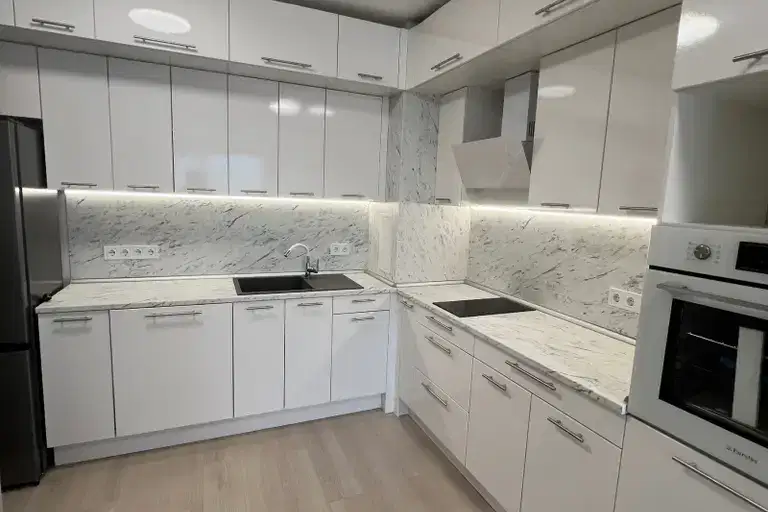 Three-room apartment with south aspect in Druzhba 2, Sofia