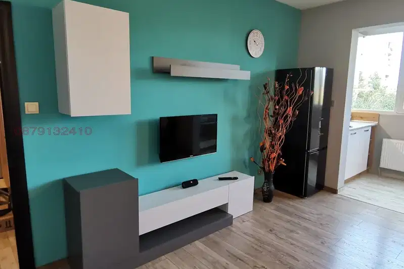 Three-room apartment in Druzhba 2 with terrace and southeast aspect