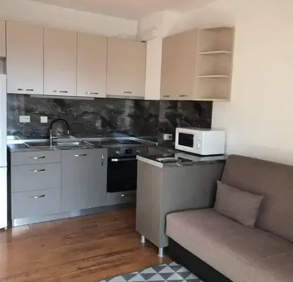 Photo 2 — 3-room apartment in Druzhba 2 with elevator and video surveillance