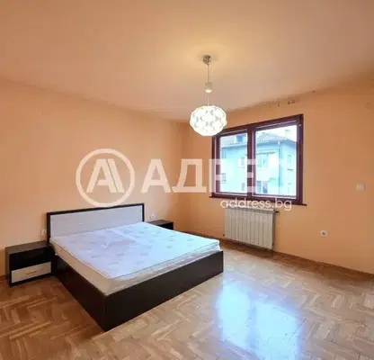 Photo 2 — 4-bedroom apartment in Sofia, Dyrvenica