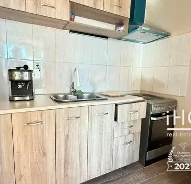 Снимка 4 — Просторен 3-стаен апартамент в Дървеница с паркомясто