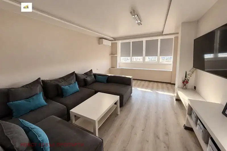 3-bedroom apartment in Sofia, Dyrvenica