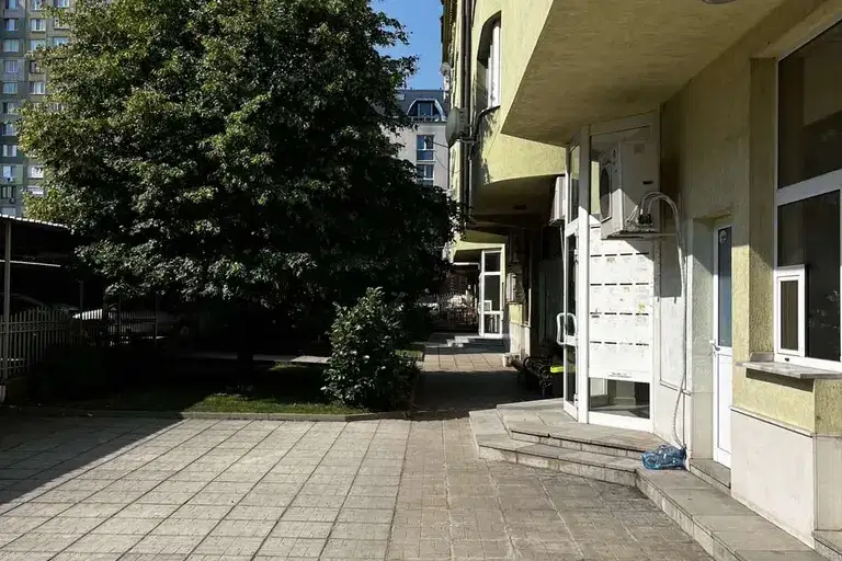 3-стаен апартамент в Гоце Делчев с балкон и мазе