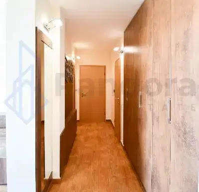 Снимка 2 — Тристаен апартамент 140 кв.м. в Гоце Делчев с две тераси
