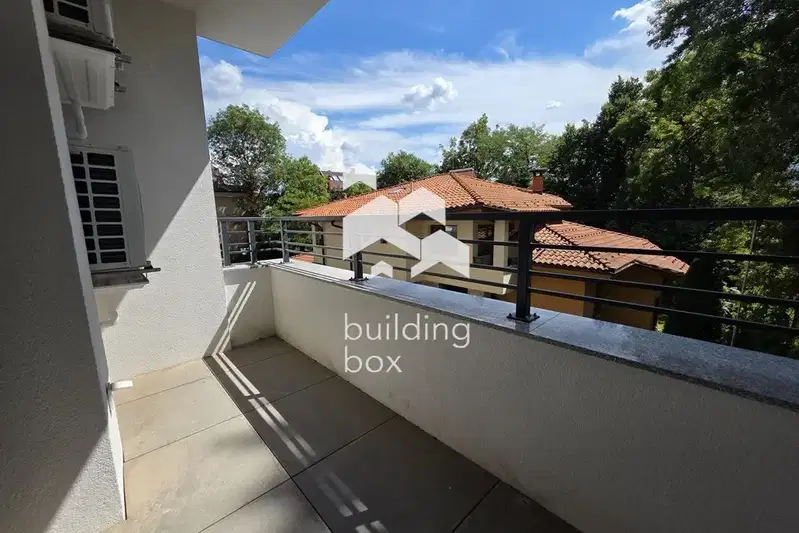 Three-room apartment in Gorna Banya with two balconies