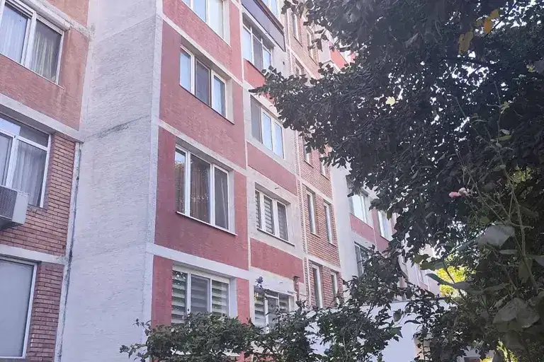 Two-room apartment in Hadzhi Dimitar with large kitchen