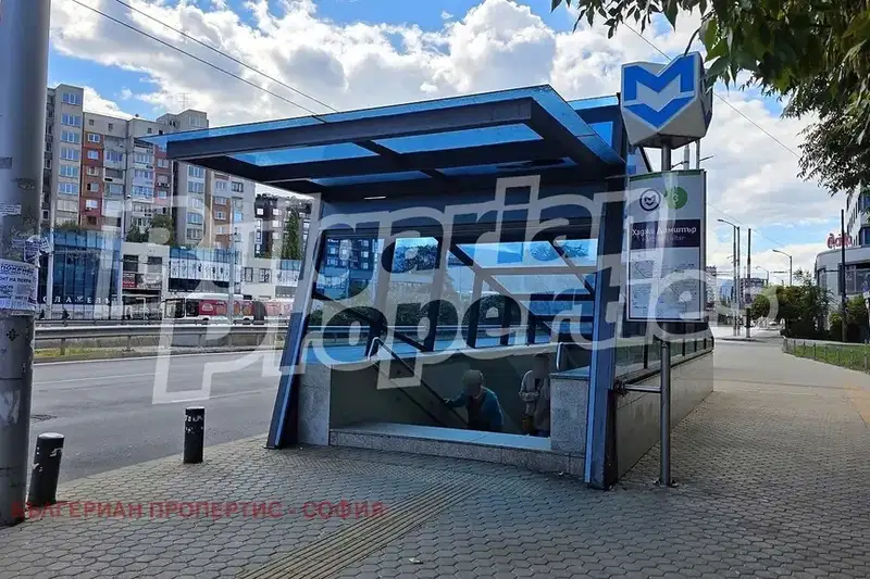 3-bedroom apartment in Sofia, Hadji Dimityr