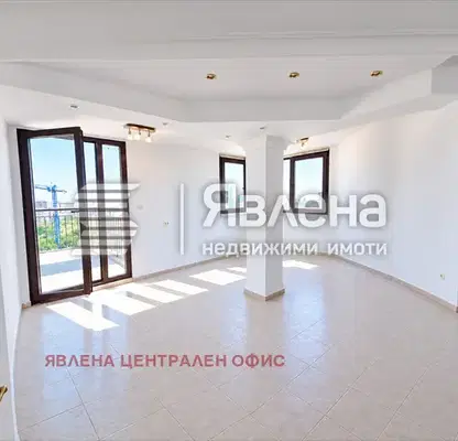 Photo 2 — Spacious 2-room apartment with panoramic view in Hipodruma