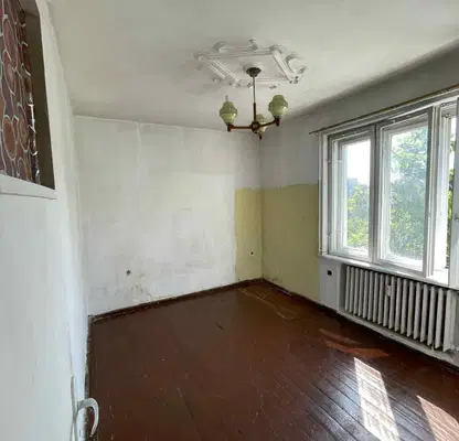 Photo 3 — Three-room apartment in Hipodruma with attic space