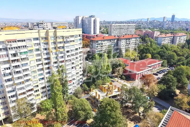 3-bedroom apartment in Sofia, Hipodruma