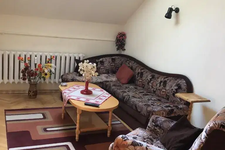 Two-room maisonette in Hipodruma with southwest aspect