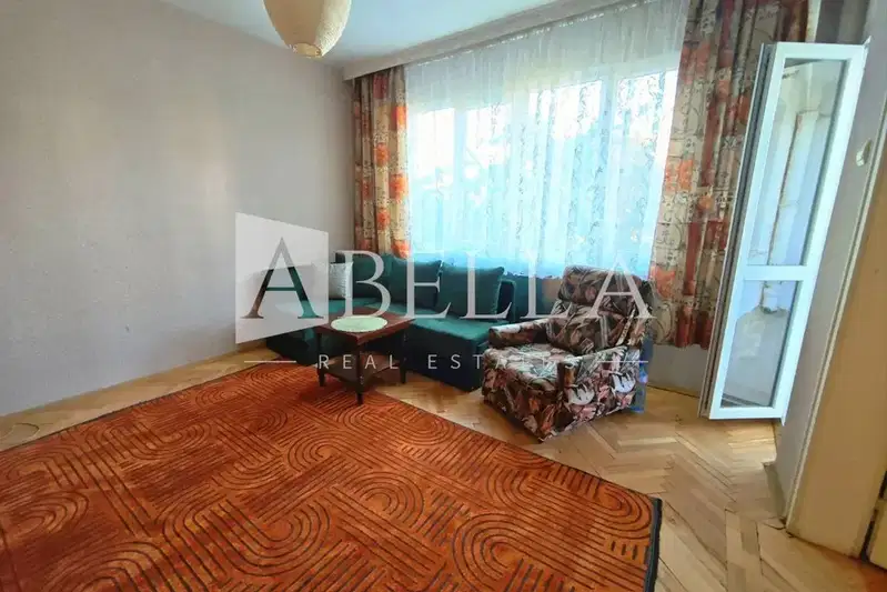 Two-room apartment in Hipodruma with two terraces