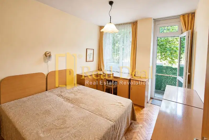 Three-room apartment with two terraces in Hipodruma, Sofia