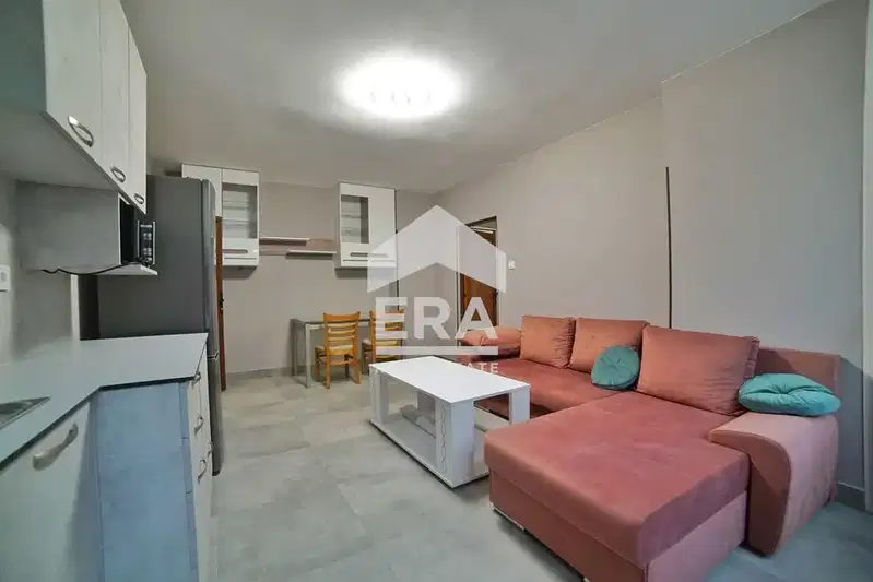 Three-room apartment with balcony in Hipodruma, Sofia