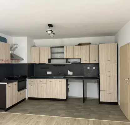 Photo 2 — Three-room apartment in Hipodruma with elevator and video surveillance
