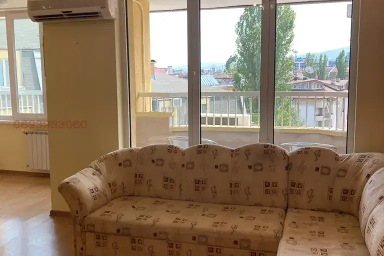 Two-room apartment 63 sq m in Hladilnika with south aspect