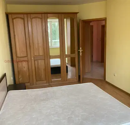 Снимка 5 — Двустаен апартамент 63 кв.м в Хладилника с южно изложение