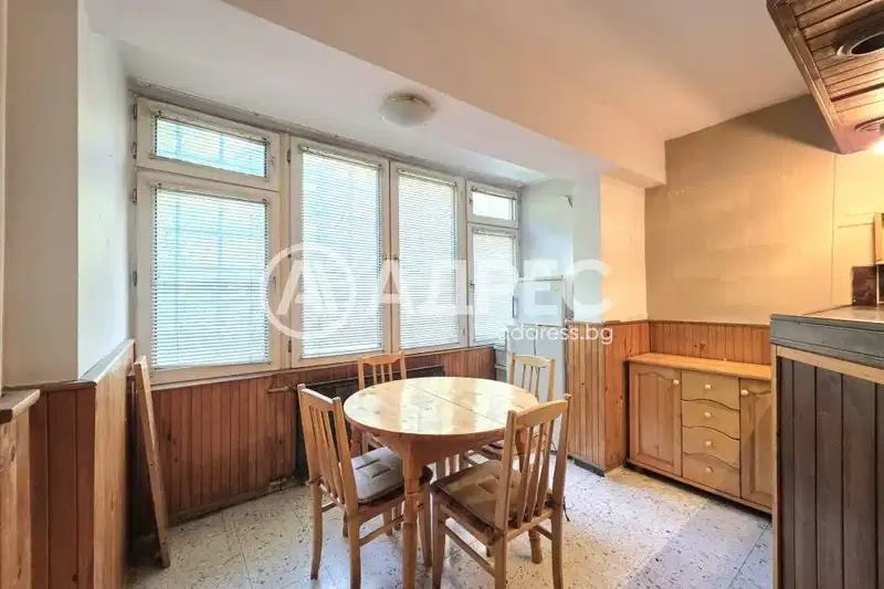 Spacious 3-room apartment in Ilinden with terrace