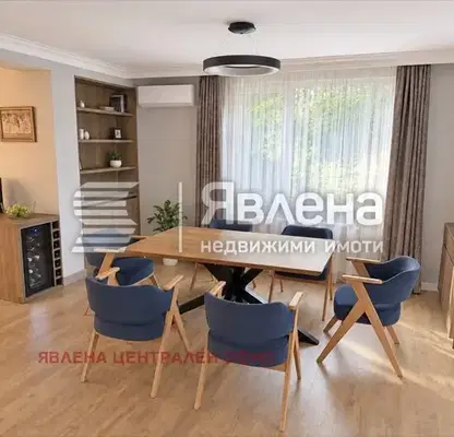 Снимка 3 — Просторен 4-стаен апартамент в Иван Вазов с гараж