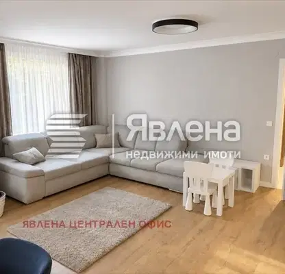 Снимка 5 — Просторен 4-стаен апартамент в Иван Вазов с гараж