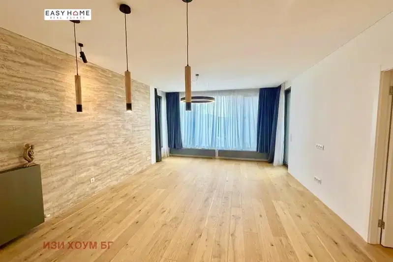 Three-room apartment with terrace in Izgrev, Sofia