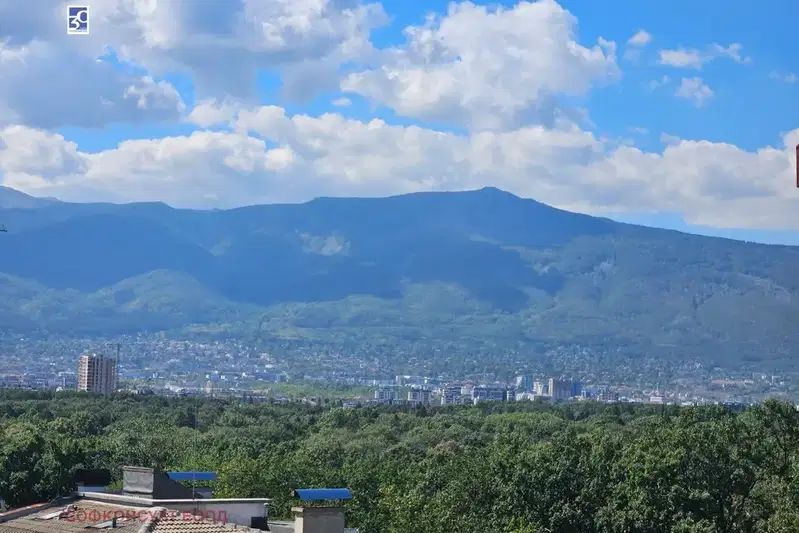 3-bedroom apartment in Sofia, Izgrev