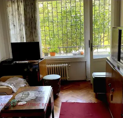 Photo 3 — Three-room apartment with three terraces in Izgrev district, Sofia