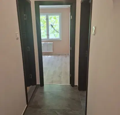 Photo 4 — Spacious 3-room apartment with garage in Iztok district, Sofia