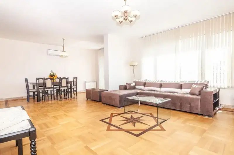 Four-room apartment with three bedrooms in Iztok district, Sofia