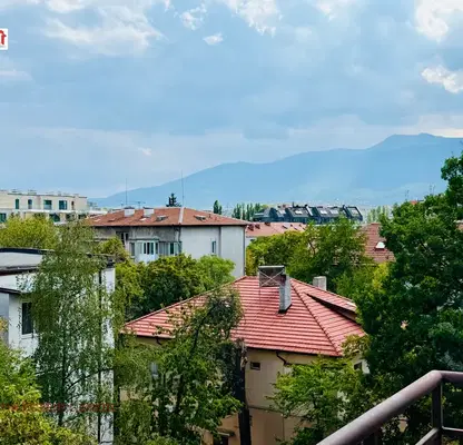 Снимка 4 — Просторен 4-стаен мезонет в кв. Изток с три тераси