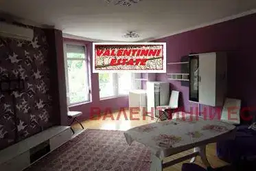 Spacious 2-room apartment in Karpuzitsa with terrace