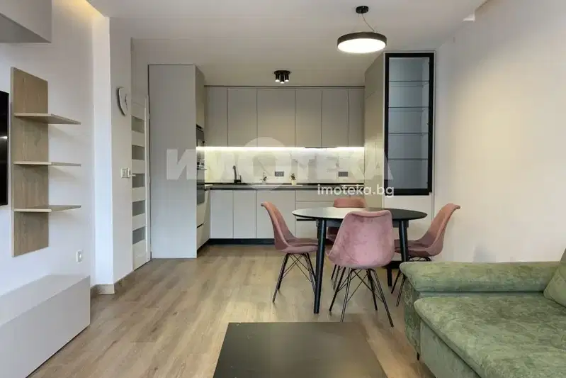 3-bedroom apartment in Sofia, Karpuzica