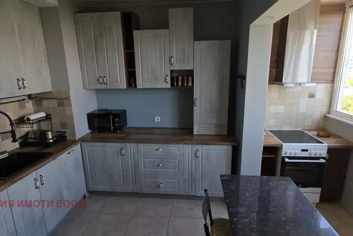 3-bedroom apartment in Sofiya, Krasna Polyana 1